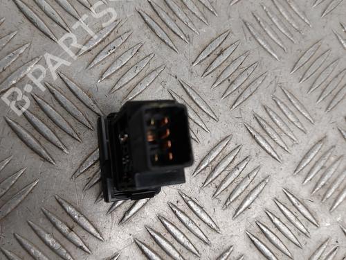 Used Switch Switch HYUNDAI TUCSON (JM) 2.0 CRDi All-wheel Drive (113 hp) 31629619 31629619