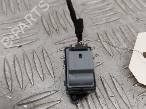 Used Right front window switch Right front window switch VW POLO IV (9N_, 9A_) 1.4 TDI (70 hp) 23660064 23660064