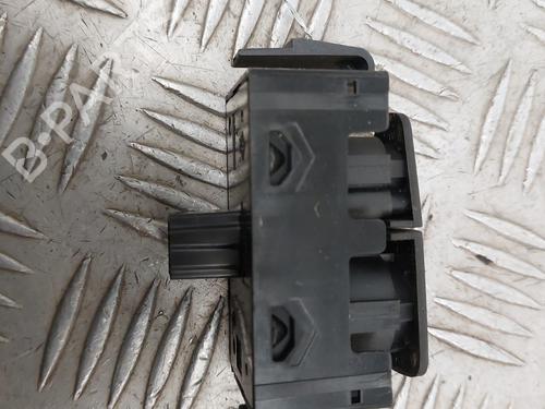 Used Warning switch Warning switch DACIA LODGY (JS_) 1.5 dCi (JSMC, JSAF) (107 hp) 27685113 27685113