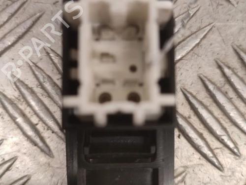 Used Right front window switch Right front window switch TOYOTA AVENSIS Liftback (_T22_) 2.0 TD (CT220_, CT220R) (90 hp) 23744414 23744414