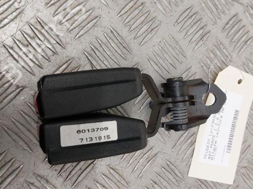 Used Seat buckle PEUGEOT 407 (6D_) 2.0 HDi 135 (6DRHRH, 6DRHRE, 6DRHRG, 6DRHRJ) (136 hp) 23738316