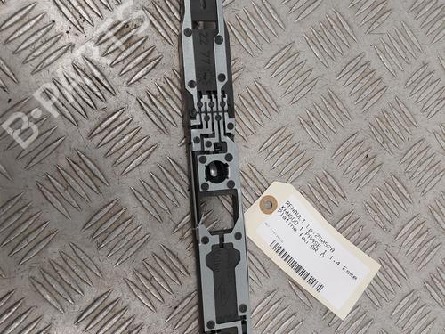 Support de lampe RENAULT KANGOO (KC0/1_) 1.4 (KC0C, KC0H, KC0B, KC0M) (75 hp) 31858433