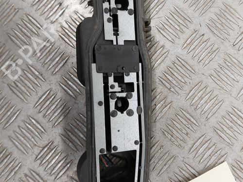 Used Lamp holder DACIA LOGAN MCV (KS_) 1.5 dCi (KS04) (88 hp) 32042614