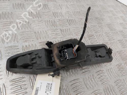 lamp-holder-renault-scenic-ii-jm01_-2003-2004-2005-2006-2007-2008-2009-2010-23745706 main image