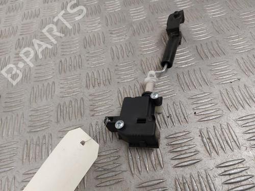 Used Fuel door actuator Fuel door actuator VW TOURAN (1T1, 1T2) 1.9 TDI (105 hp) 23744785 23744785