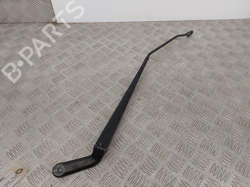 Used Front windshield wiper arm PEUGEOT 206 Hatchback (2A/C) 2.0 HDI 90 (90 hp) 32705592