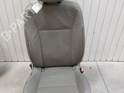 Used Right front seat RENAULT CLIO III (BR0/1, CR0/1) 1.6 16V (BR09, BR0T, CR09, CR0T) (88 hp) 29312830