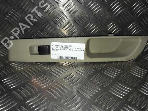 Used Right front window switch NISSAN MICRA III (K12) 1.5 dCi (65 hp) 23715228