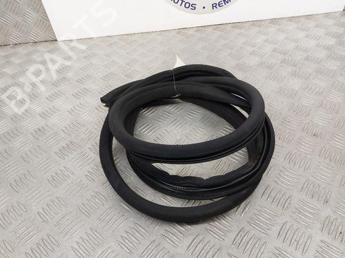 rubber-door-seal-mercedes-benz-c-class-t-model-s202-1996-1997-1998-1999-2000-2001-23735944 main image