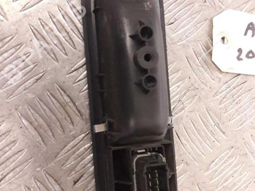 Used Right front window switch Right front window switch RENAULT CLIO III (BR0/1, CR0/1) 1.5 dCi (75 hp) 23717726 23717726