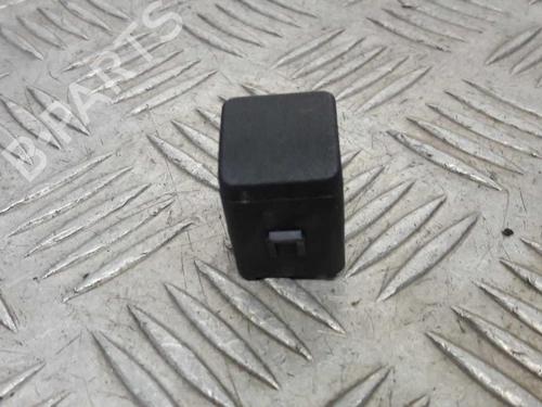 Used Switch Switch OPEL CORSA B (S93) 1.2 i 16V (F08, F68, M68) (65 hp) 24853739 24853739