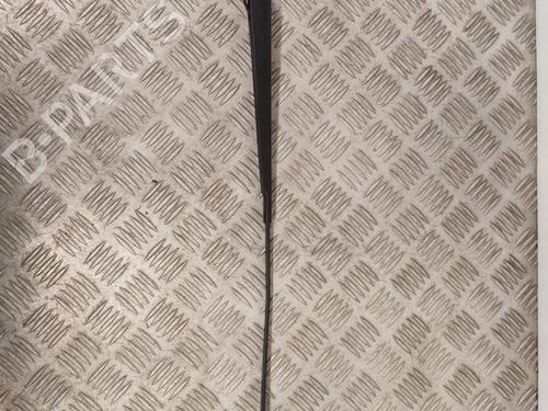 Front windshield wiper arm VW PASSAT B6 (3C2) 2.0 TDI | BP23736694C143 