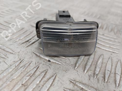 Nummerpladelys Nummerpladelys PEUGEOT 5008 (0U_, 0E_) 2.0 HDi 150 / BlueHDi 150 (150 hp) 31184018 31184018
