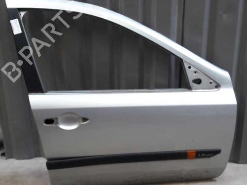 Used Right front door Right front door 23725081 23725081