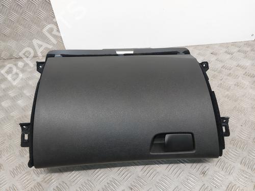 Used Glove box RENAULT MEGANE IV Hatchback (B9A/M/N_) 1.6 dCi 130 (B9A4) (130 hp) 31060329