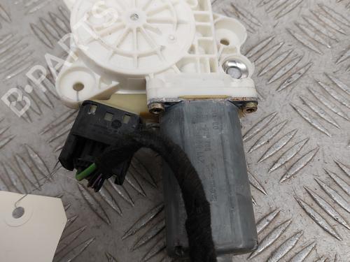 Used Left front window motor Left front window motor MERCEDES-BENZ E-CLASS (W211) E 500 (211.070) (306 hp) 32135274 32135274