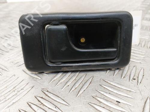 Venstre foran invendig håndtak OPEL FRONTERA B (U99) 2.2 DTI (6B_ZC, 6B_VF, 6B_66, 6B_76) (116 hp) 23659359