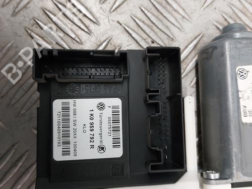 Right front window motor VW GOLF VI (5K1) 2.0 TDI | BP31625068E20 