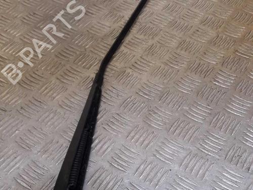 Used Front windshield wiper arm PEUGEOT 407 (6D_) 2.0 HDi 135 (6DRHRH, 6DRHRE, 6DRHRG, 6DRHRJ) (136 hp) 23715792
