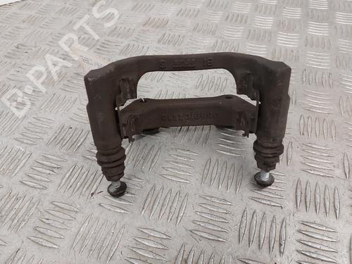 Used Support Support PEUGEOT 5008 (0U_, 0E_) 2.0 HDi 150 / BlueHDi 150 (150 hp) 31206225 31206225