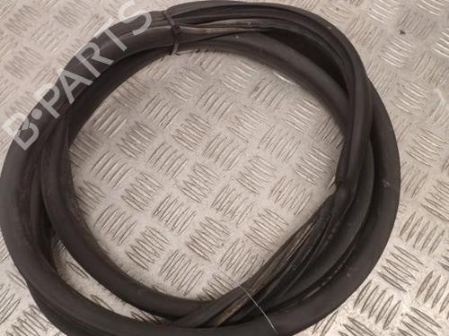 Used Rubber door seal Rubber door seal RENAULT CLIO IV (BH_) 1.5 dCi 75 (75 hp) 23737991 23737991