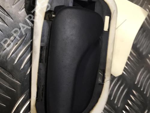 Used Rear right interior door handle Rear right interior door handle RENAULT ESPACE III (JE0_) 2.2 dCi (JE0K) (130 hp) 25259393 25259393