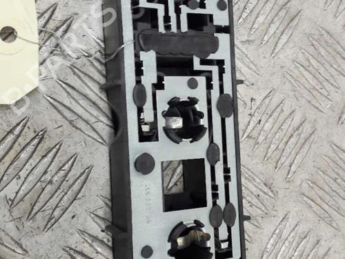 Lampeholder Lampeholder MERCEDES-BENZ C-CLASS T-Model (S202) C 200 T Kompressor (202.082) (192 hp) 23735948 23735948