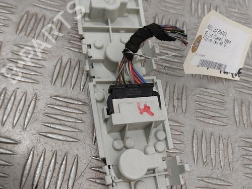 lamp-holder-audi-a2-8z0-2000-2001-2002-2003-2004-2005-31977212 main image