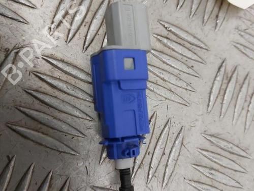 switch-renault-twingo-ii-cn0_-2007-24853938 main image