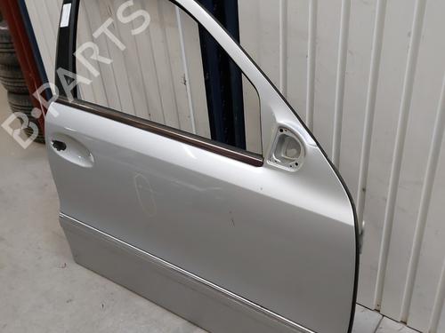 Used Right front door Right front door MERCEDES-BENZ E-CLASS (W211) E 500 (211.070) (306 hp) 32142423 32142423