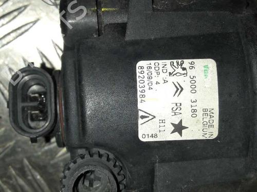 right-front-fog-light-peugeot-607-9d-9u-2000-23714286 main image