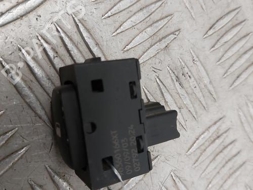 Used Left rear window switch Left rear window switch PEUGEOT 307 Break (3E) 2.0 HDI 110 (107 hp) 26521729 26521729