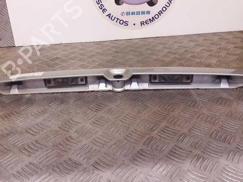 Used Rear center light Rear center light OPEL ZAFIRA A MPV (T98) 2.2 DTI 16V (F75) (125 hp) 23734443 23734443