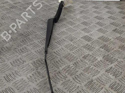 front-windshield-wiper-arm-renault-clio-iv-bh_-2012-2013-2014-2015-2016-2017-2018-2019-2020-2021-23736905 main image