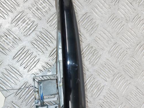Używane Klamka zewnętrzna drzwi przednich prawych PEUGEOT 208 I (CA_, CC_) 1.6 HDi / BlueHDi 75 (75 hp) 27715446