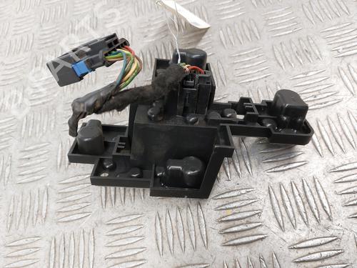 Used Lamp holder Lamp holder RENAULT LAGUNA III Grandtour (KT0/1) 2.0 dCi (KT01, KT08, KT09, KT0K, KT12, KT1D, KT1W) (150 hp) 33443155 33443155