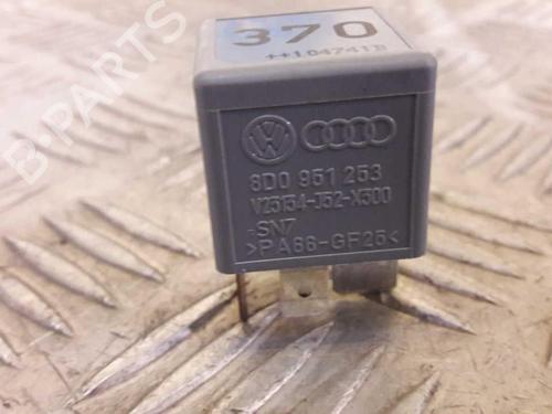 Used Electronic module Electronic module SEAT IBIZA IV ST (6J8, 6P8) 1.6 TDI (90 hp) 24853657 24853657