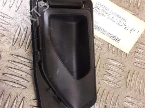 Used Front left interior door handle PEUGEOT 306 Hatchback (7A, 7C, N3, N5) 1.9 DT (90 hp) 23657767