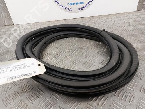 Rubber door seal PEUGEOT 208 II (UB_, UP_, UW_, UJ_) 1.2 PureTech 100 | BP23748008C142 
