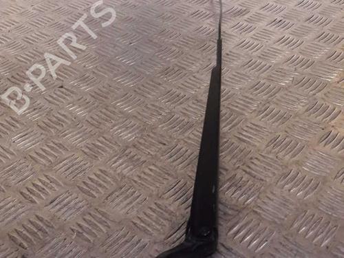 Used Front windshield wiper arm FORD FIESTA V (JH_, JD_) 1.4 TDCi (68 hp) 23717866
