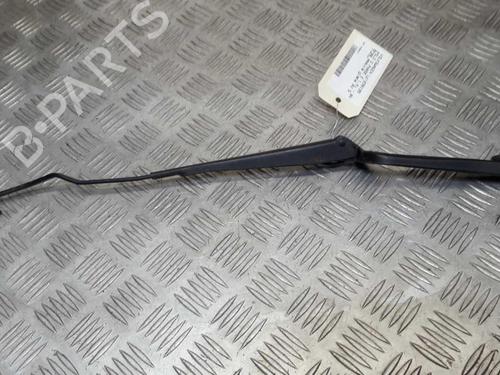 Used Front windshield wiper arm VW POLO (6N2) 1.4 (60 hp) 23735665