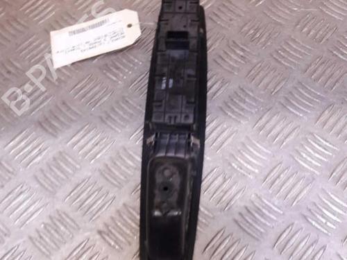 Used Switch RENAULT MEGANE III Hatchback (BZ0/1_, B3_) 1.5 dCi (106 hp) 23725537