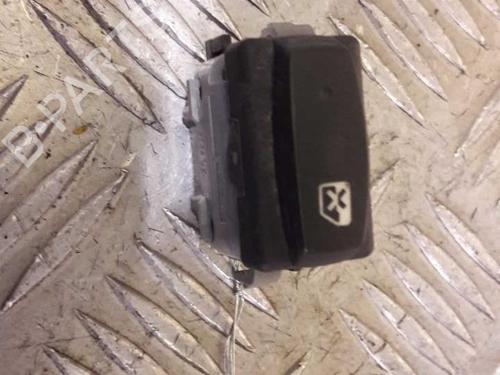Used Switch Switch RENAULT CLIO III (BR0/1, CR0/1) 1.5 dCi (BR0H, CR0H, CR1S, BR1S) (106 hp) 24853295 24853295
