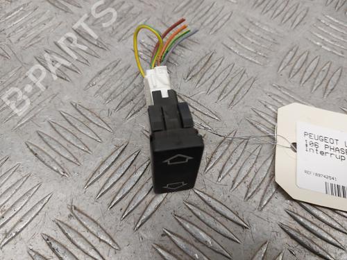 Right front window switch PEUGEOT 106 II (1A_, 1C_) 1.1 i | BP23745725I26 