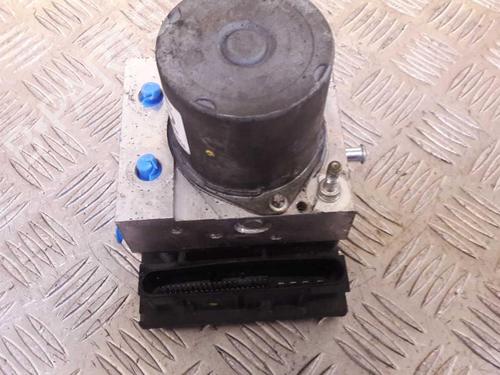 Used ABS pump HYUNDAI SANTA FÉ II (CM) 2.2 CRDi 4x4 (155 hp) 23717649