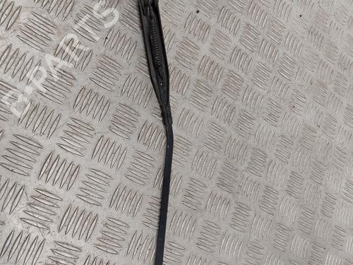 Used Front windshield wiper arm Front windshield wiper arm LANCIA YPSILON (843_) 1.3 JTD (843.AXD11, 843.AXD1A) (70 hp) 30458154 30458154