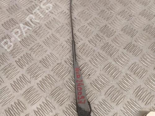 Used Front windshield wiper arm Front windshield wiper arm RENAULT CLIO I (B/C57_, 5/357_) 1.4 (B/C57T, B/C57Y) (79 hp) 23744526 23744526