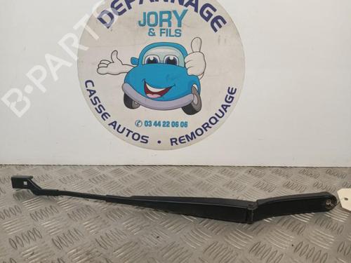 Used Front windshield wiper arm VW GOLF V (1K1) 1.9 TDI (105 hp) 23744289