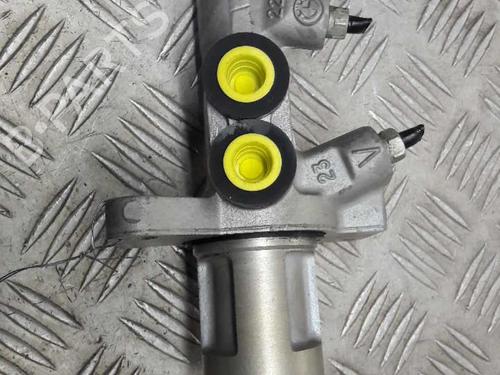 Used Brake master cylinder BMW 1 (E87) 118 d (136 hp) 23734781