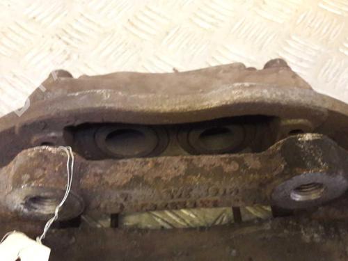 Used Left front brake caliper Left front brake caliper MERCEDES-BENZ M-CLASS (W163) ML 400 CDI (163.128) (250 hp) 23724764 23724764